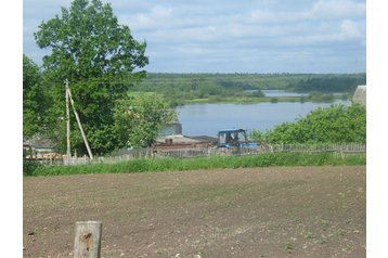 Belarus Privát Klyastitsy, Exteriorul